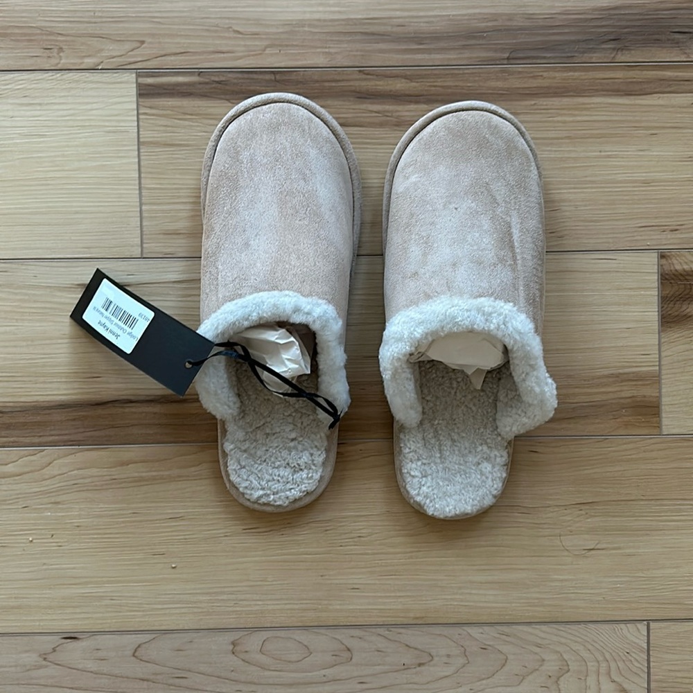 NWT Jenni Kayne Lodge outdoor Slipper Natural size Medium (7-8 women’s)